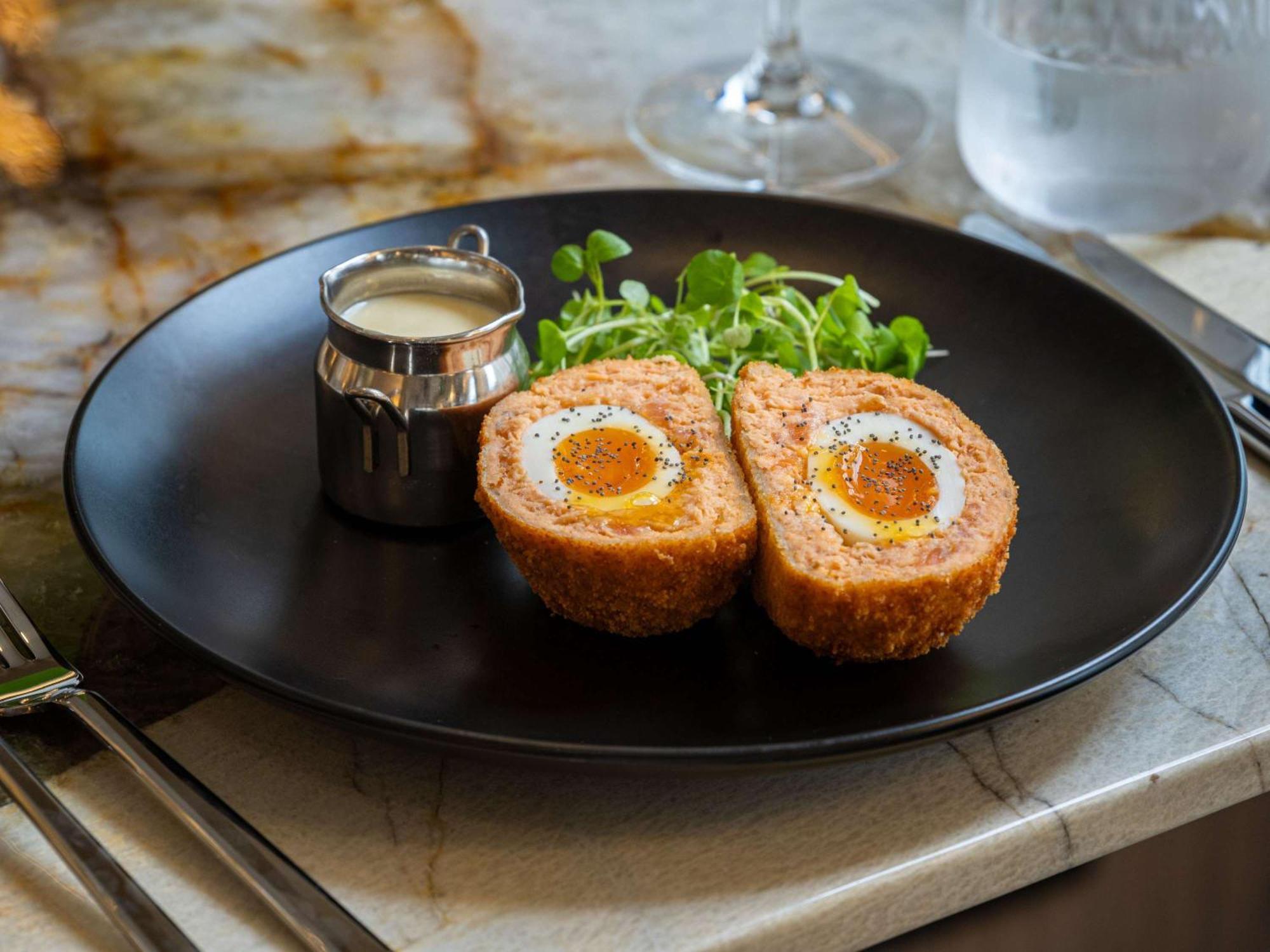 Mercure London Earls Court Экстерьер фото